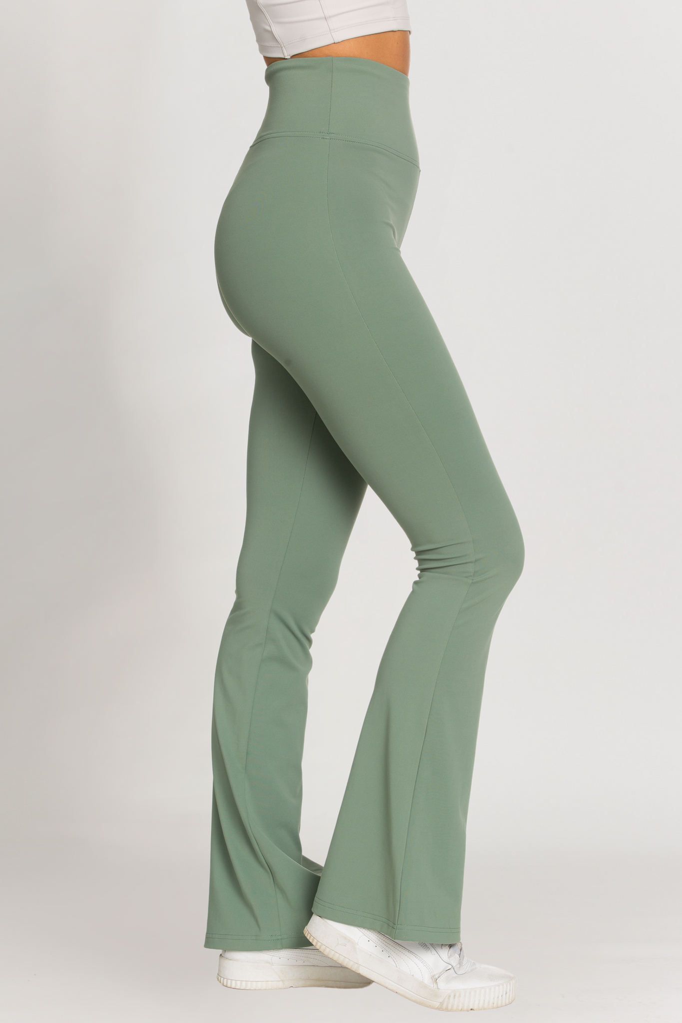 Yogalicious flare pants Green Size XS - $15 (25% Off Retail